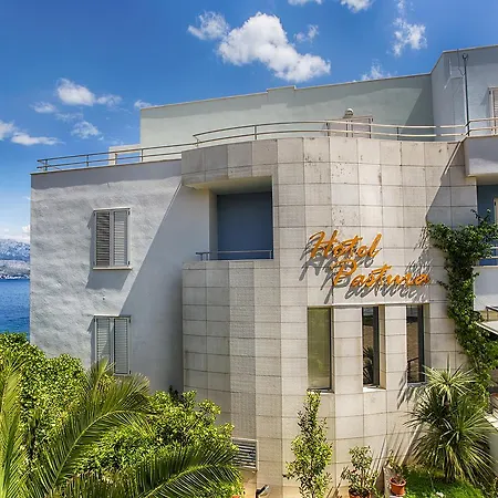 Pastura 4* بوستيرا