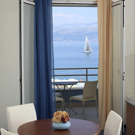 Pastura 4* Postira