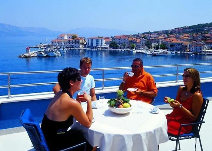 Pastura Hotel Postira